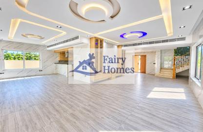 Villa - 4 - 5 for rent in Jumeirah Park - Dubai