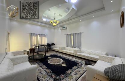 Villa - 5 Bedrooms - 7 Bathrooms for sale in Al Mowaihat 3 - Al Mowaihat - Ajman
