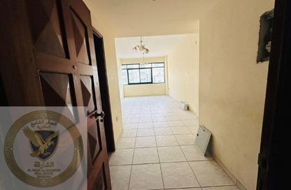 Apartment - 1 Bedroom - 1 Bathroom for rent in Qasimia 10 building - Al Mahatta - Al Qasimia - Sharjah
