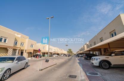 Townhouse - 2 - 3 for rent in Desert Style - Al Reef Villas - Al Reef - Abu Dhabi