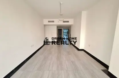 Apartment - 3 Bedrooms - 3 Bathrooms for rent in New Al Taawun Road - Al Taawun - Sharjah
