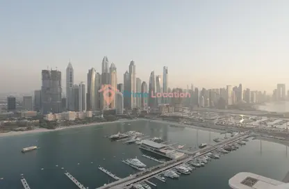 Apartment - 2 Bedrooms - 3 Bathrooms for sale in Seapoint Tower 1 - Seapoint - EMAAR Beachfront - Dubai Harbour - Dubai