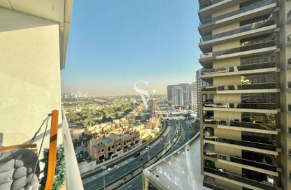 Apartment - 2 Bedrooms - 3 Bathrooms for sale in Golf Tower - Dubai Sports City - Dubai