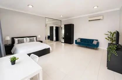 Apartment - 1 Bathroom for rent in Al Barsha 3 - Al Barsha - Dubai