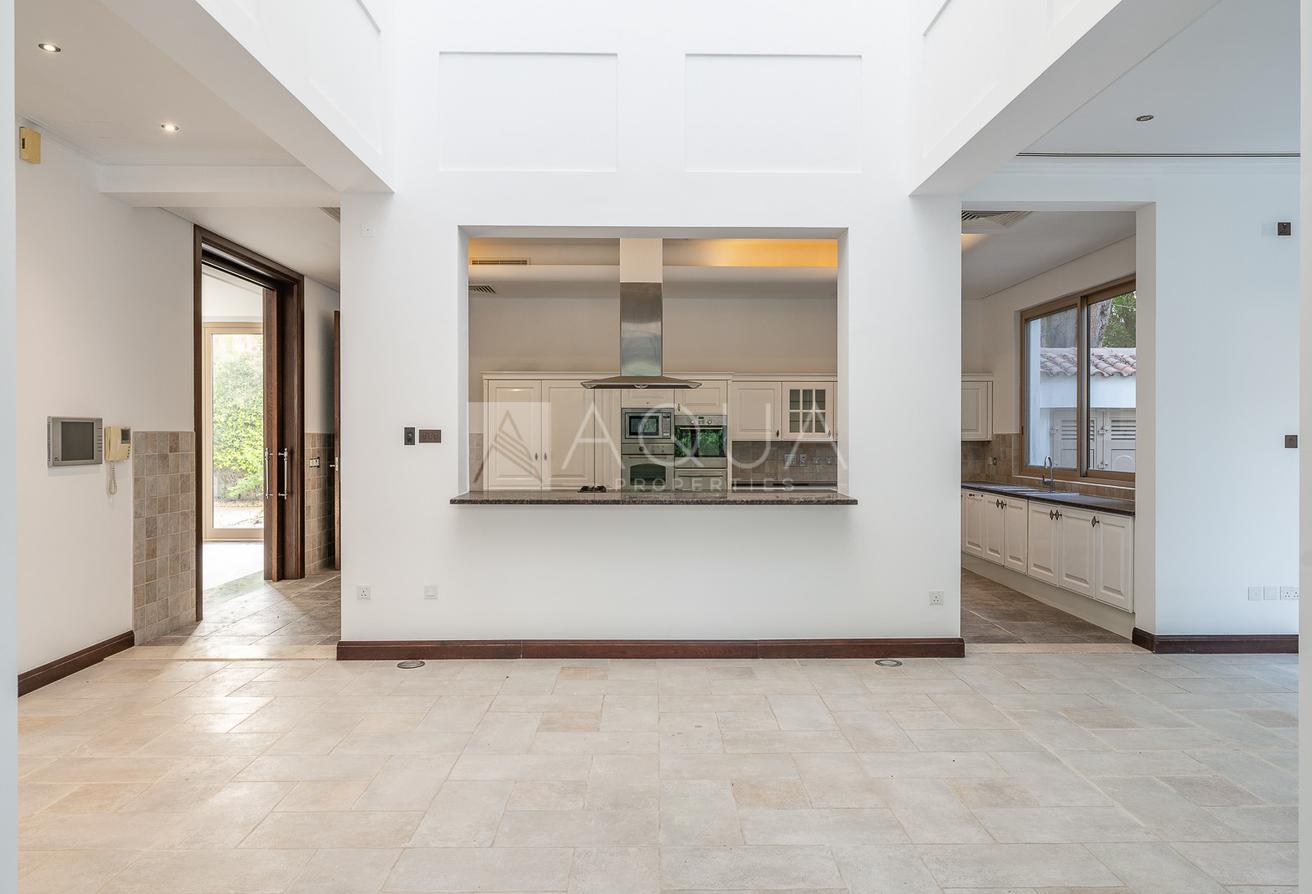 Corner Plot Acacia Villa with Lake View photo 9