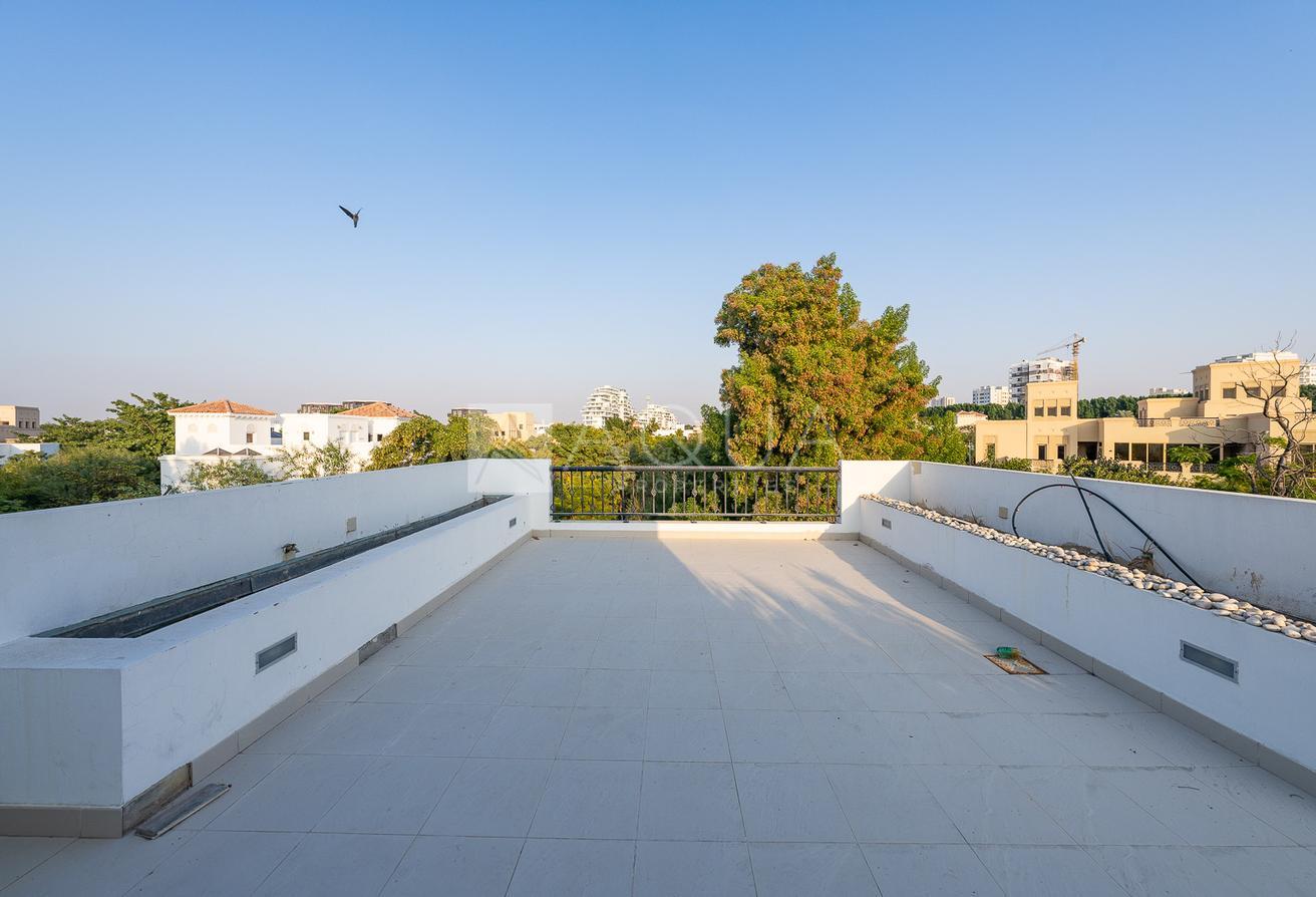 Corner Plot Acacia Villa with Lake View photo 25