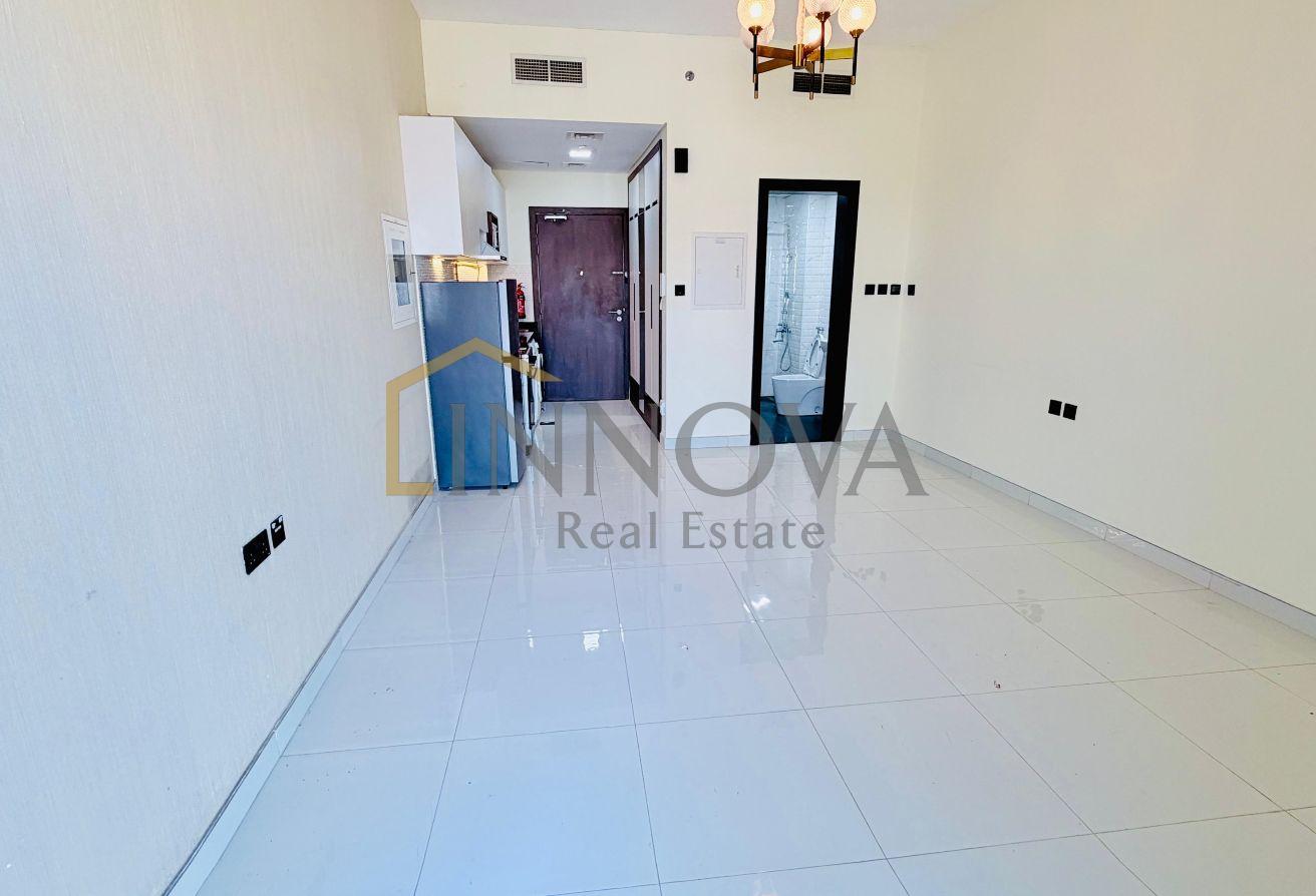 Semi Furnished | Vacant | Ready to Move in photo 4