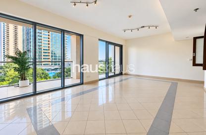 Apartment - 2 - 2 for sale in Golf Tower 1 - Golf Towers - The Views - Dubai