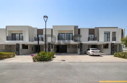 Townhouse - 3 Bedrooms - 4 Bathrooms for sale in Greenviews 2 - Emaar South - Dubai South (Dubai World Central) - Dubai