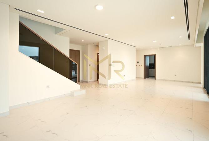 70697000 - Property Image 3