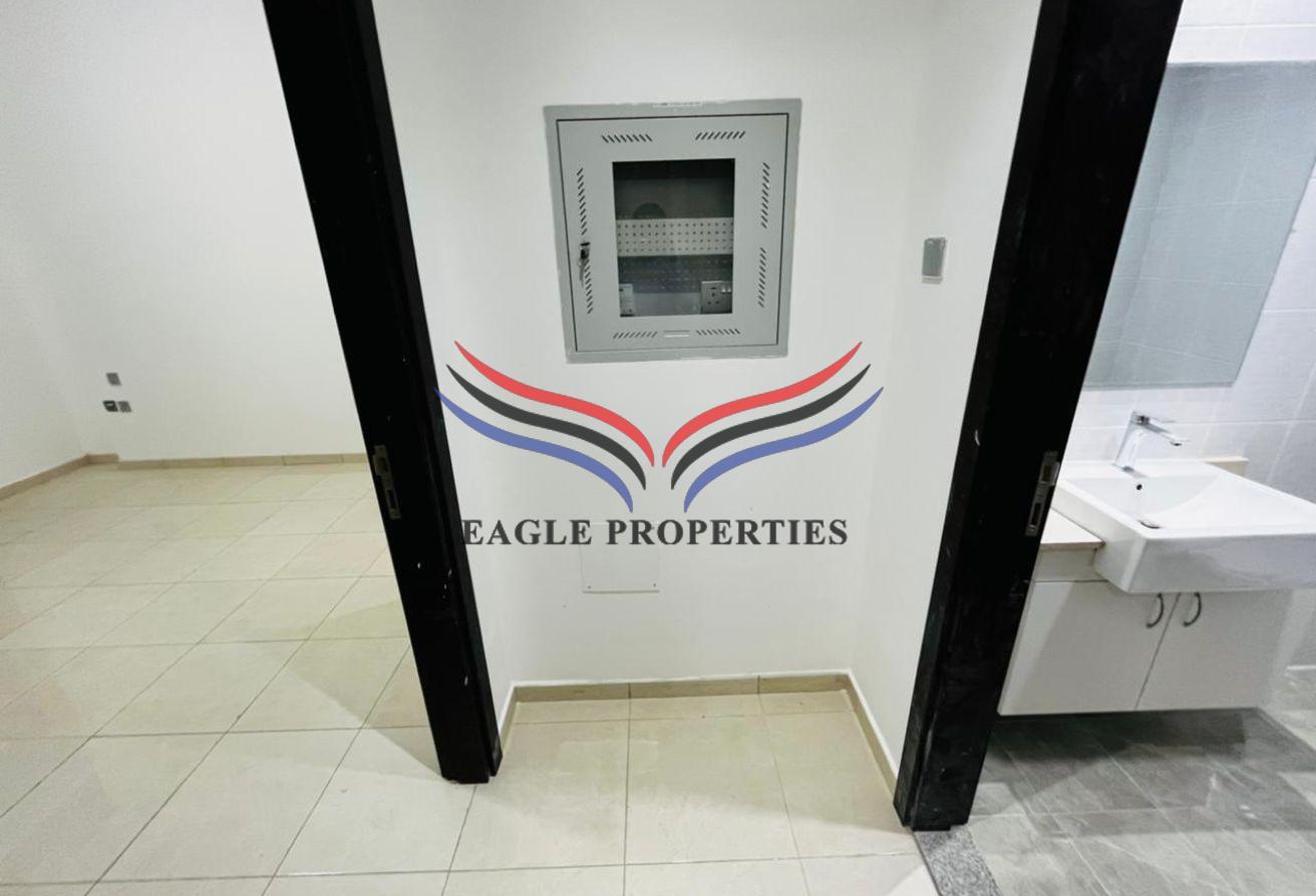 1 MNTH RENT FREE | Modern 1BR | Reserved Parking photo 4