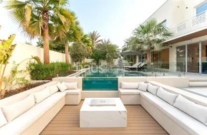 Villa - 4 Bedrooms - 6 Bathrooms for sale in Meadows 2 - Meadows - Dubai
