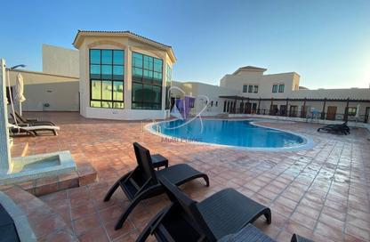 Villa - 5 - 6 for rent in Al Khalidiya - Abu Dhabi