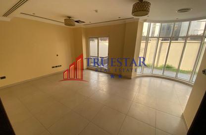 Villa - 5 Bedrooms - 6 Bathrooms for rent in Umm Suqeim 1 Villas - Umm Suqeim 1 - Umm Suqeim - Dubai Villa - 5 Bedrooms - 6 Bathrooms for rent in Umm Suqeim 1 Villas - Umm Suqeim 1 - Umm Suqeim - Dubai