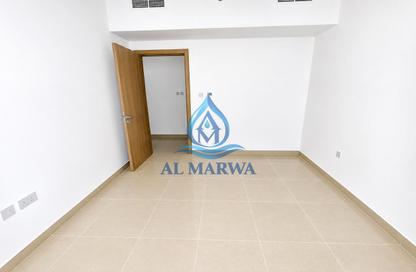 Apartment - 3 - 4 for rent in Maryam Beach Residence - Maryam Island - Al Khan - Sharjah Apartment - 3 - 4 for rent in Maryam Beach Residence - Maryam Island - Al Khan - Sharjah
