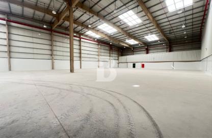 Warehouse - Studio for rent in Dubai Investment Park 1 (DIP 1) - Dubai Investment Park (DIP) - Dubai