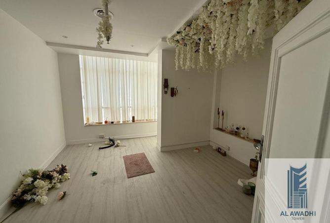 60518323 - Property Image 2