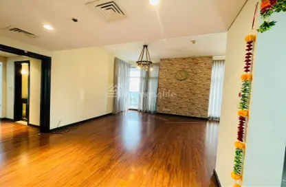 Apartment - 1 Bedroom - 2 Bathrooms for rent in Green Lakes Towers 1 - Green Lakes Towers - JLT Cluster S - Jumeirah Lake Towers - Dubai