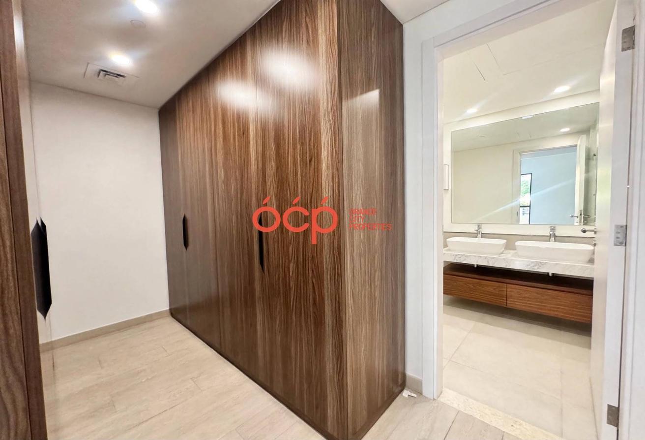 Largest 2BR layout | Burj Al Arab View | Corner Unit photo 8