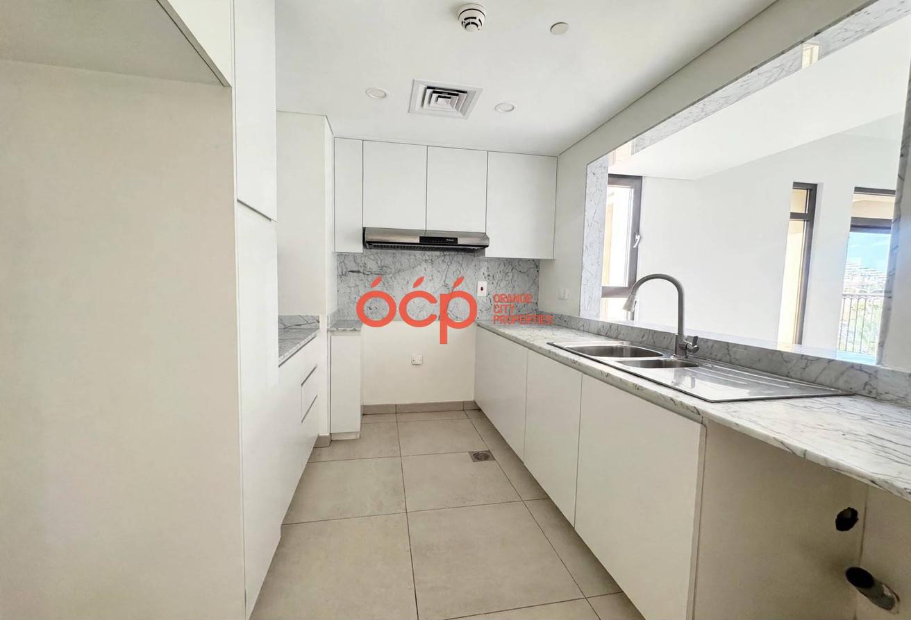 Largest 2BR layout | Burj Al Arab View | Corner Unit photo 4