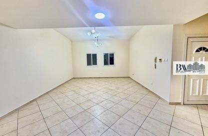 Villa - 3 Bedrooms - 4 Bathrooms for rent in Abu Hail Road - Abu Hail - Deira - Dubai