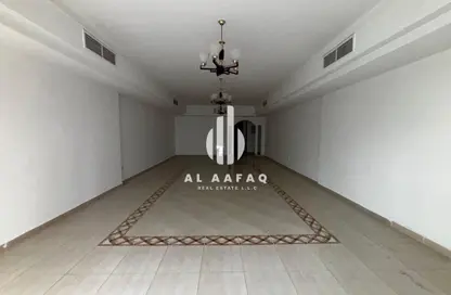 شقة - 3 غرف نوم - 3 حمامات للايجار في شارع التعاون الجديد - التعاون - الشارقة