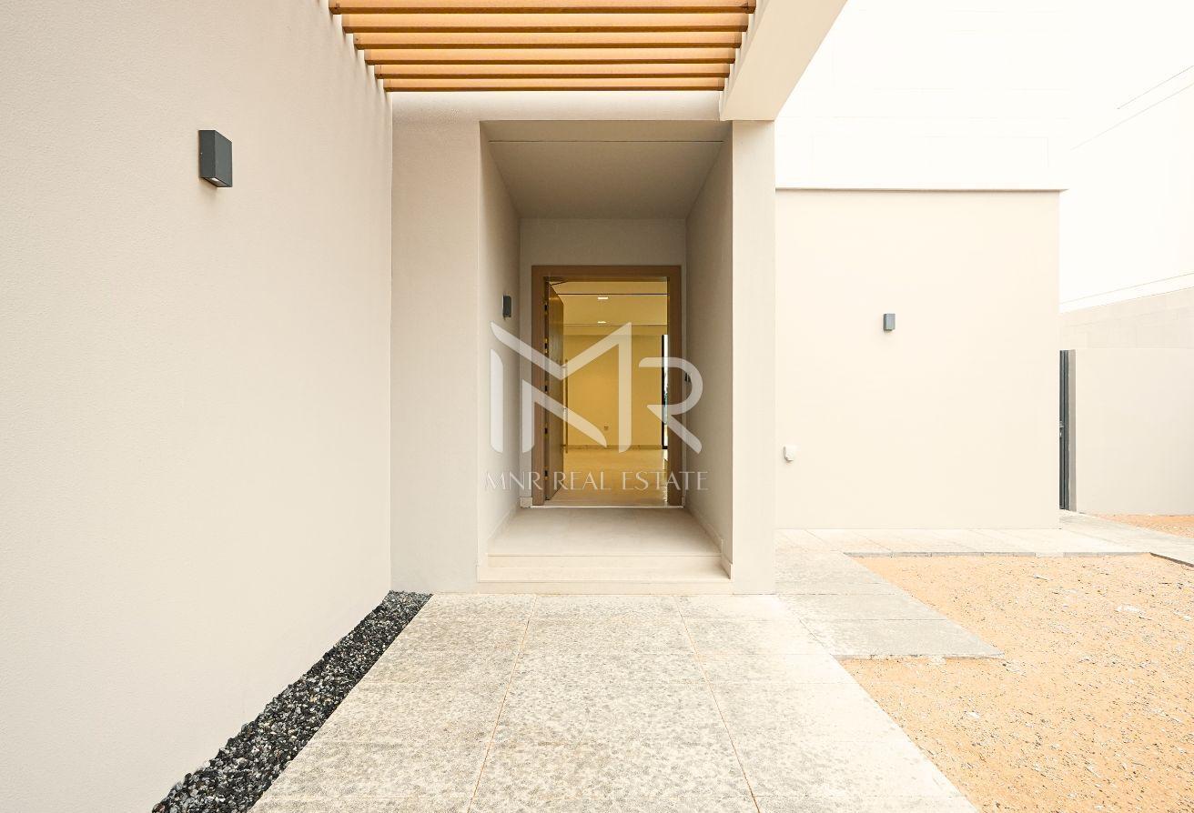Close to amenities | Near playground | Large hall photo 18
