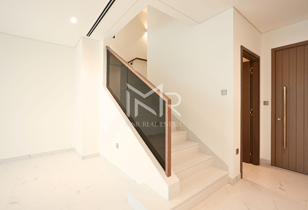 Close to amenities | Near playground | Large hall photo 15