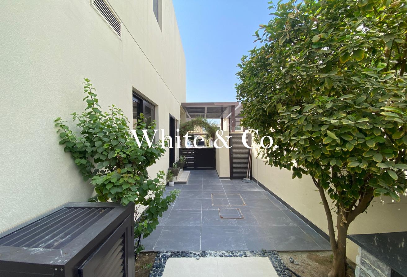 Park Backing | Spacious | Maids Room photo 9