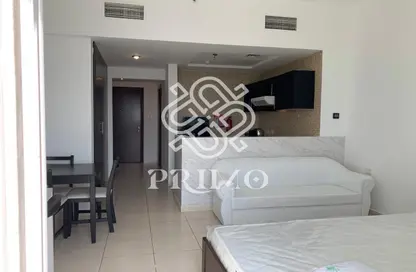 Apartment - 1 Bathroom for rent in Royal Residence 1 - Royal Residence - Dubai Sports City - Dubai