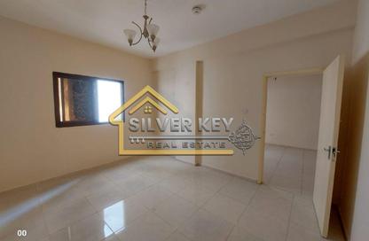 Apartment - 2 Bedrooms - 1 Bathroom for rent in Budaniq 9 Building - Budaniq - Al Qasimia - Sharjah