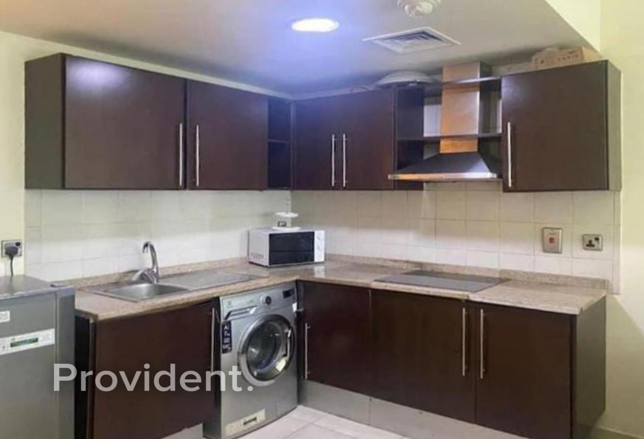 Lake View | Fully furnished | Near Metro photo 4