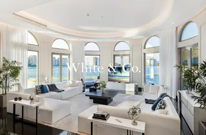 Villa - 5 Bedrooms - 6 Bathrooms for rent in Signature Villas Frond K - Signature Villas - Palm Jumeirah - Dubai