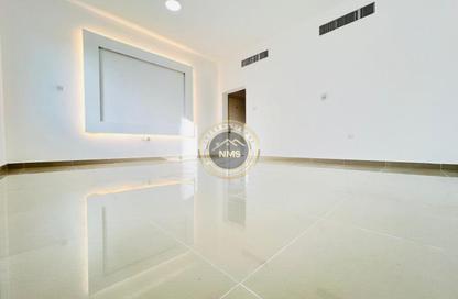 Apartment - Studio - 1 for rent in Al Mushrif Villas - Al Mushrif - Abu Dhabi