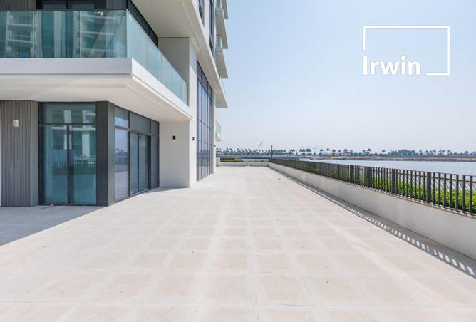 4-bed penthouse in The Cove II Building 7 · Duplex · Burj view — photo 3