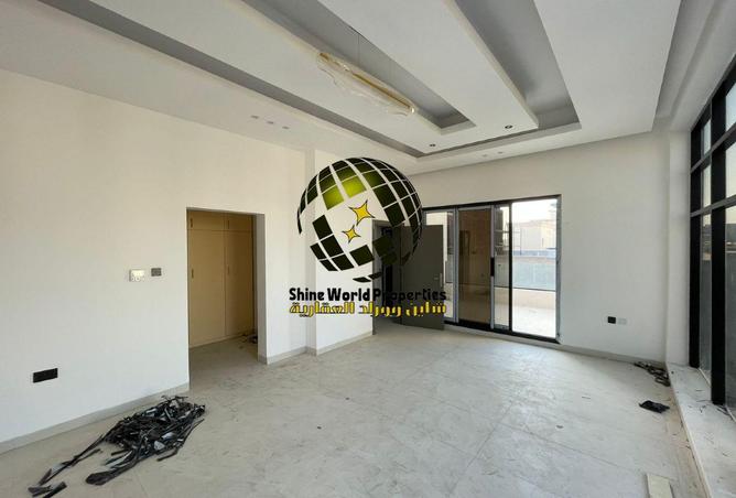 85733927 - Property Image 2