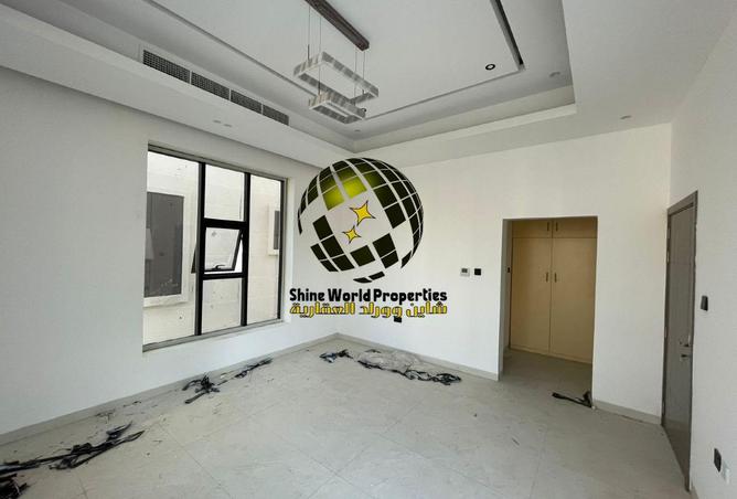 85733927 - Property Image 3