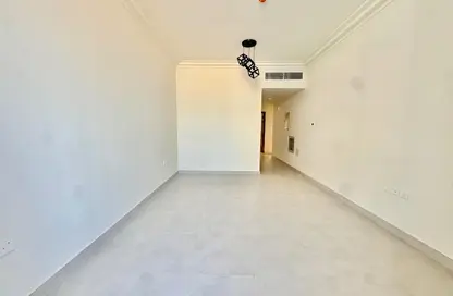 شقة - غرفة نوم - 2 حمامات للايجار في سراب 2 - الجادة - الشارقة