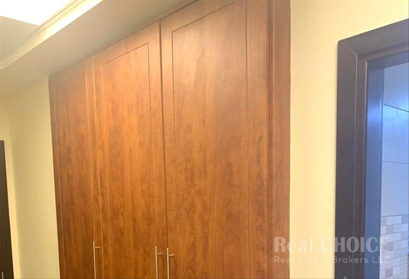 Vacant |Spacious |Prime Location |modern Amenities photo 8