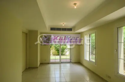 فيلا - 2 غرف نوم - 3 حمامات للايجار في الينابيع 2 - الينابيع - دبي