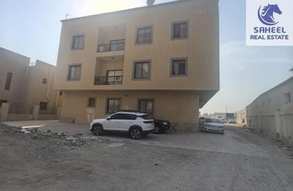 عمارة بالكامل - استوديو - 8 حمامات للبيع في العريبي - رأس الخيمة