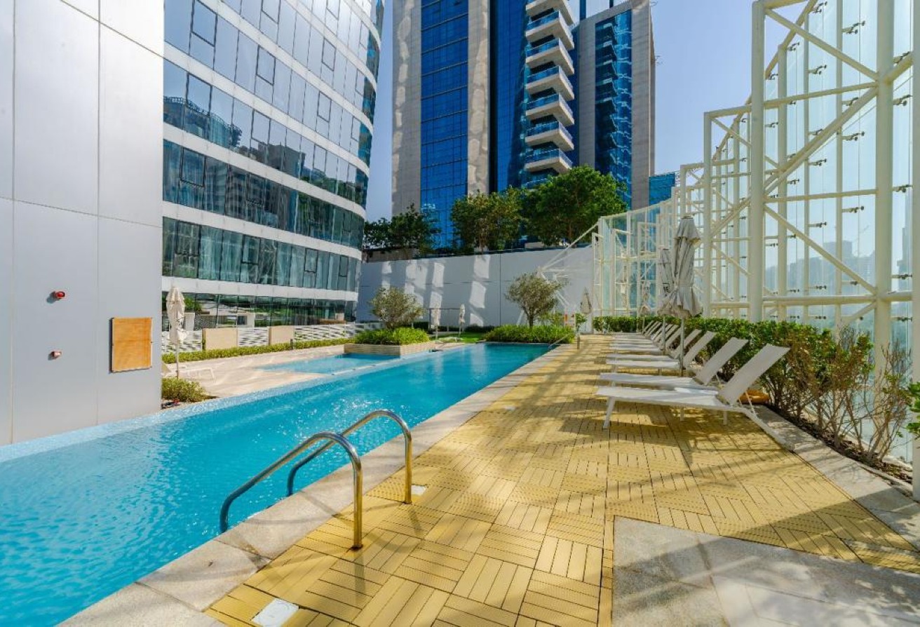 Vacant & Well-Maintained | Partial Burj View — image 9