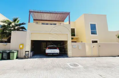 Villa - 4 Bedrooms - 5 Bathrooms for rent in Qattouf Community - Al Raha Gardens - Abu Dhabi