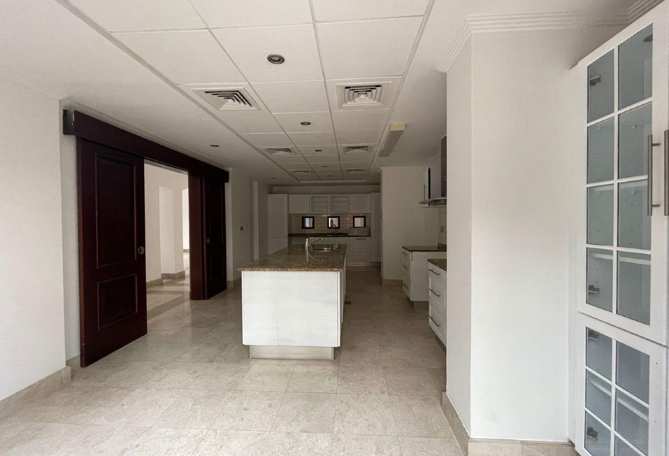 Luxury 5BR Villa | Private Pool | Lake View photo 27