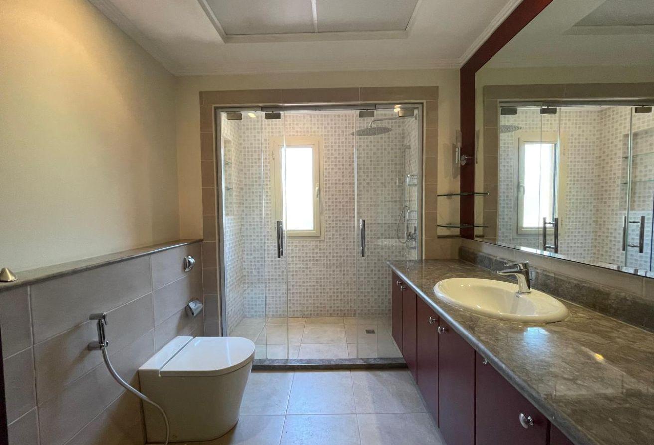 Luxury 5BR Villa | Private Pool | Lake View photo 29