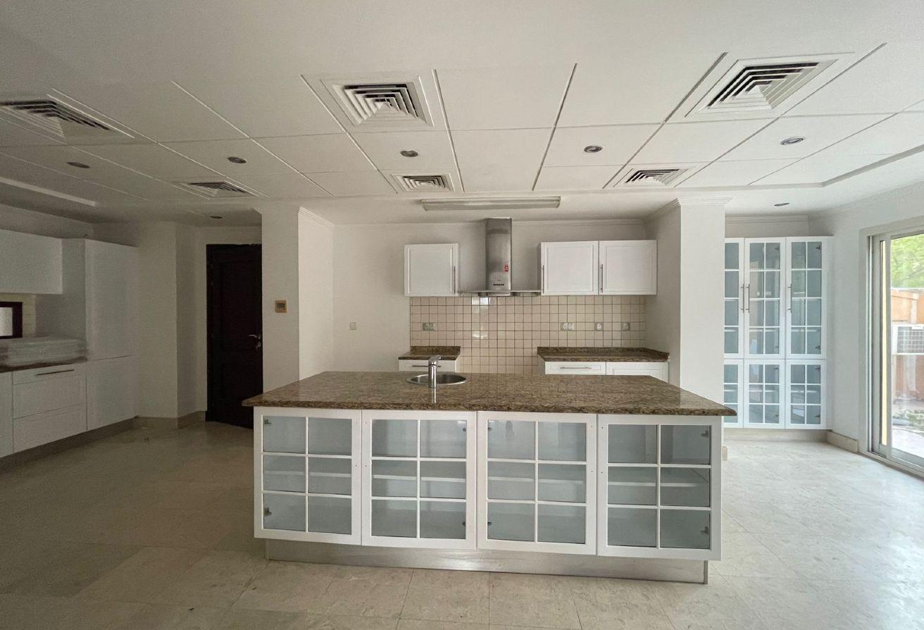 Luxury 5BR Villa | Private Pool | Lake View photo 25