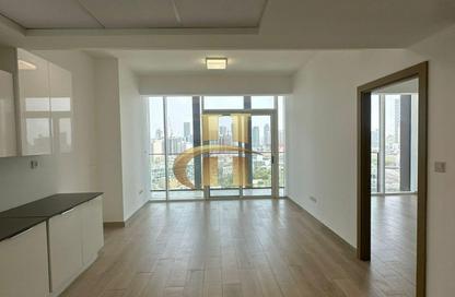 Apartment - 1 - 1 for rent in Bloom Towers B - Bloom Towers - District 10 - Jumeirah Village Circle - Dubai