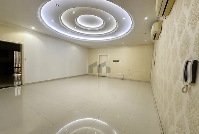 100850215 - Property Image 2