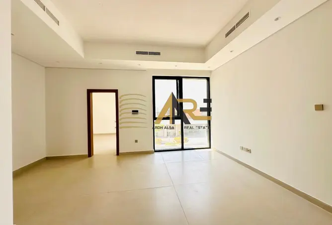 145962824 - Property Image 3