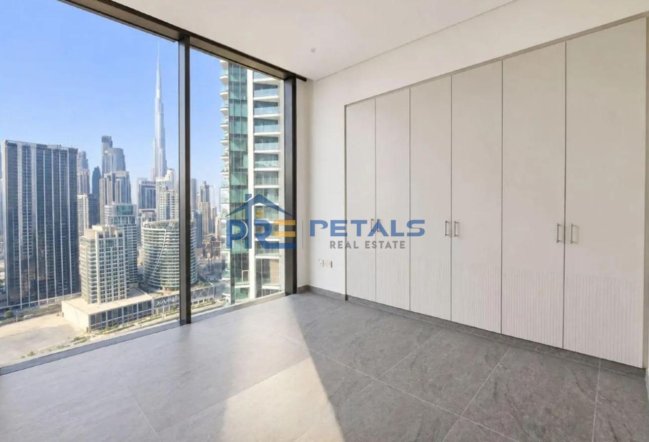 Full Canal And Burj Khalifa View 3BR+M High Floor photo 17